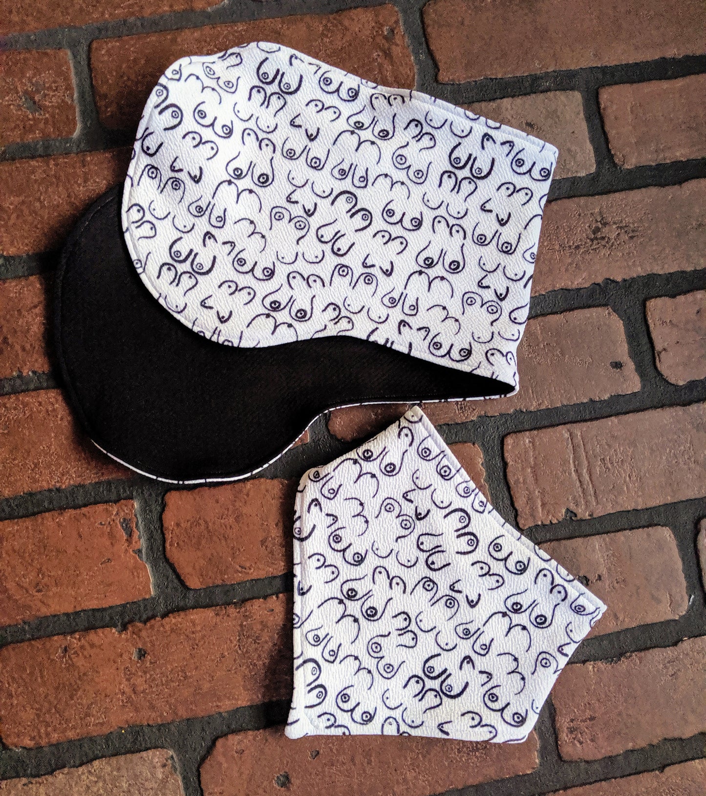 Bib & burp cloth set